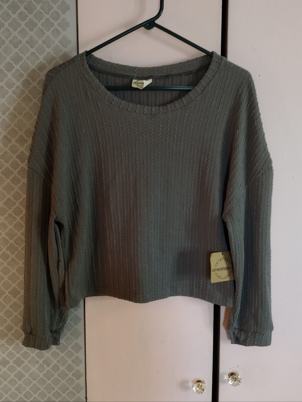 Textured Long-Sleeve Crop Top - Olive Green